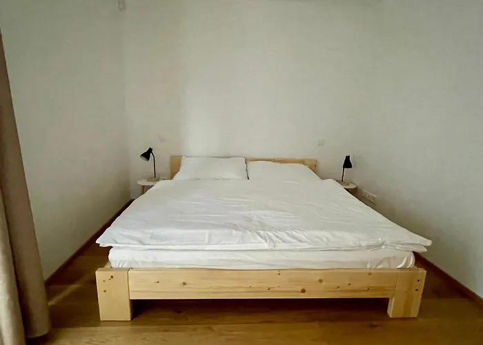 Smrcka Lodge